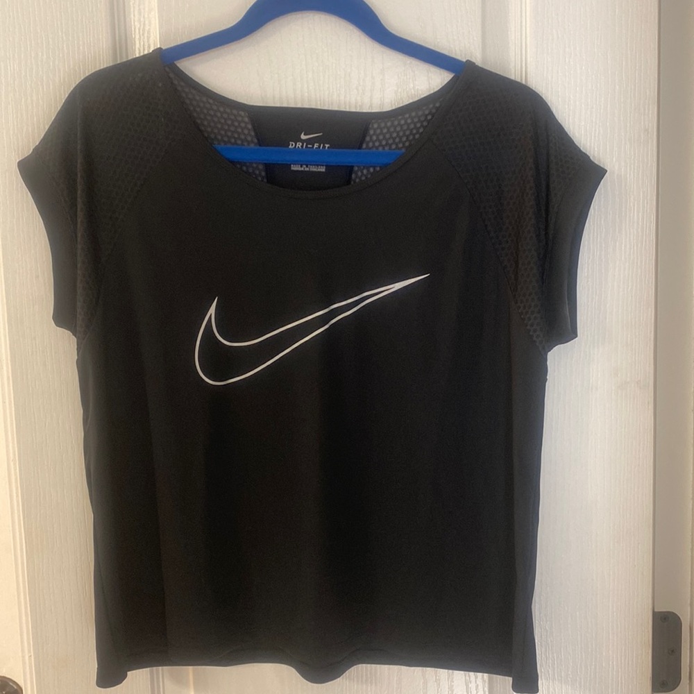 Nike top